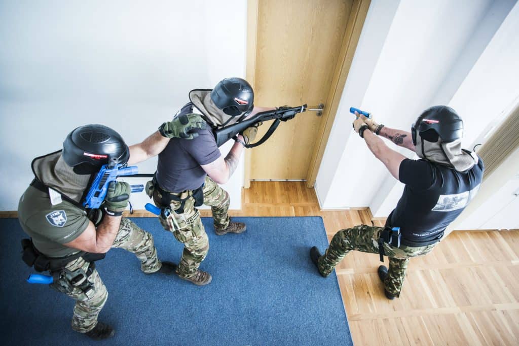 Taktisches Schießen Gewehr & Pistole